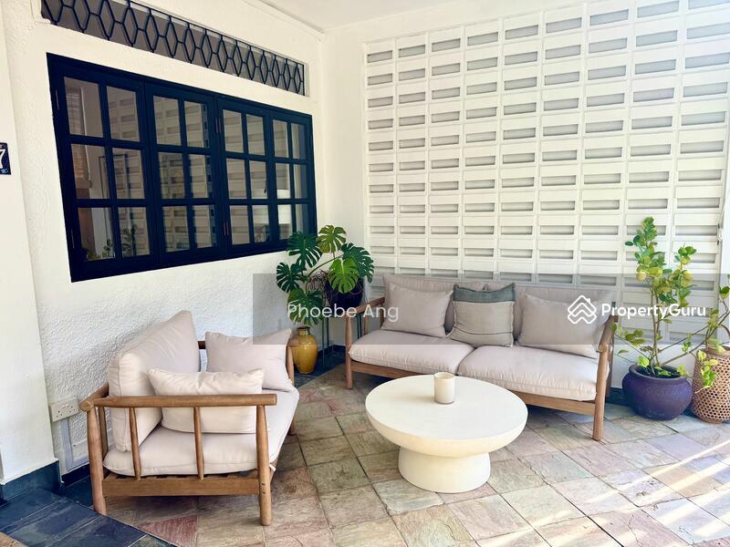 Bukit Timah Namly Estate beautiful 2 Storey Retro Black White Garden and Patio