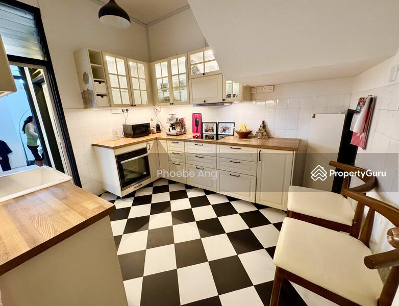 Bukit Timah Namly Estate beautiful 2 Storey Retro Black White Garden and Patio