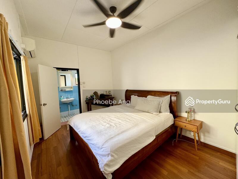 Bukit Timah Namly Estate beautiful 2 Storey Retro Black White Garden and Patio