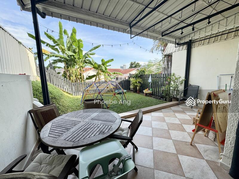 Bukit Timah Namly Estate beautiful 2 Storey Retro Black White Garden and Patio
