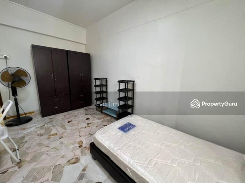 HDB Flat for Rent: D18, 520924