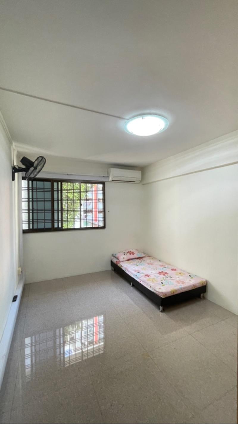 332 Clementi Avenue 2 HDB Apartment Room Rental, $1,200, 1 Bed 1 Bath 10 sqft $120.00 psf