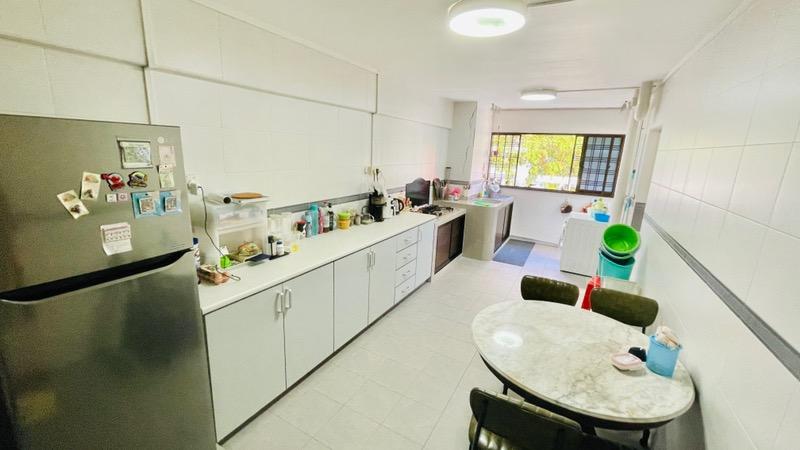 332 Clementi Avenue 2 HDB Apartment Room Rental, $1,200, 1 Bed 1 Bath 10 sqft $120.00 psf