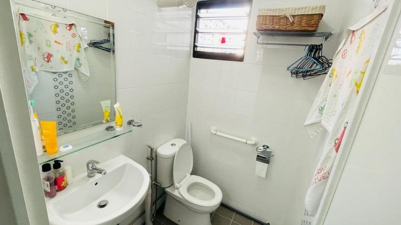 332 Clementi Avenue 2 HDB Apartment Room Rental, $1,200, 1 Bed 1 Bath 10 sqft $120.00 psf