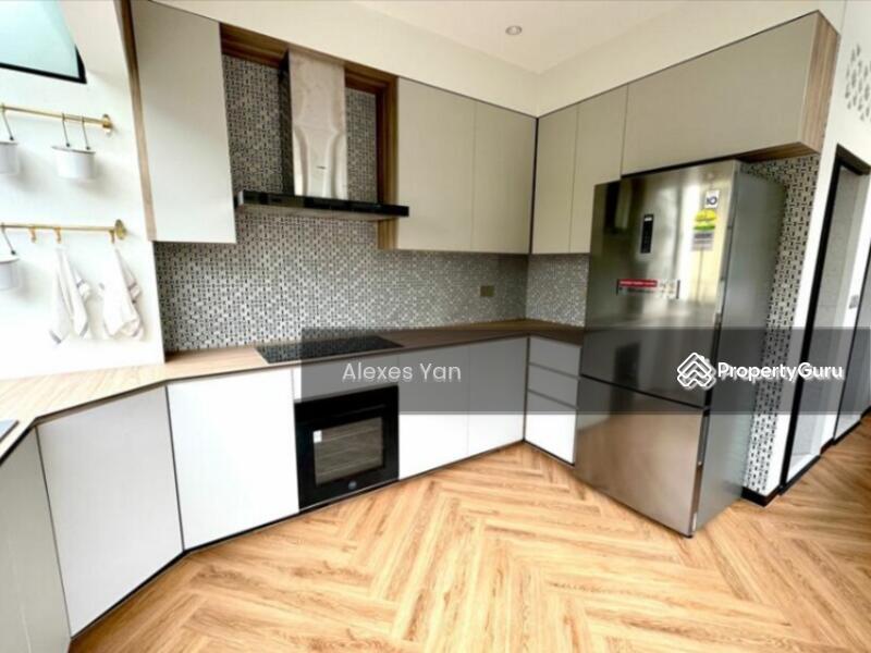 Charming Almost Newly Renovated Walk-up