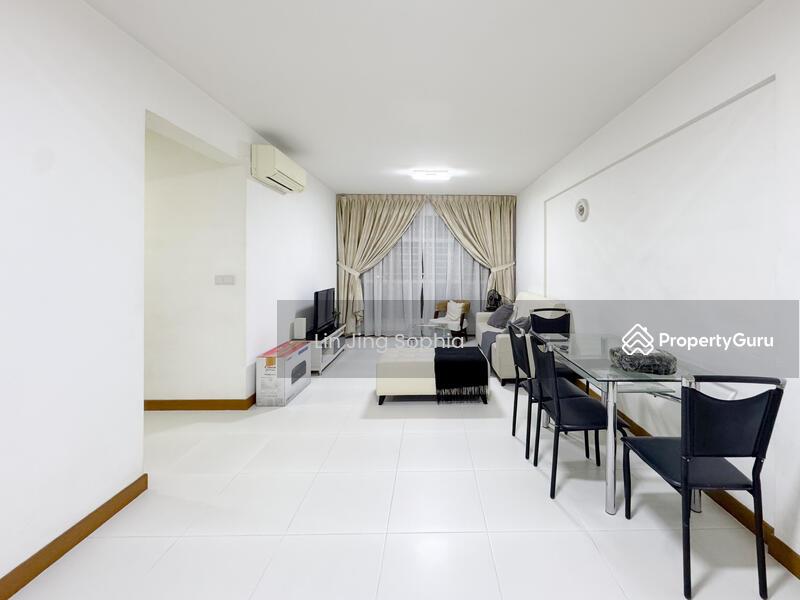 Prop-GPT: HDB Flat: D25  886A Woodlands Drive 50