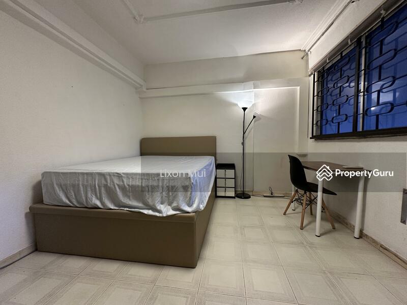 Prop-GPT: HDB Flat: D22 Boon Lay 547 Jurong West Street 42