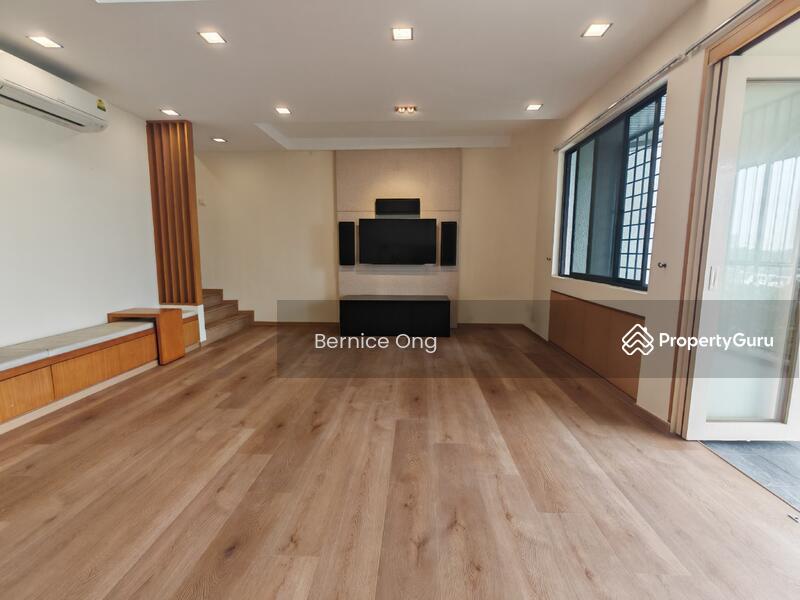 Prop-GPT: Condominium: D28  Mimosa Park