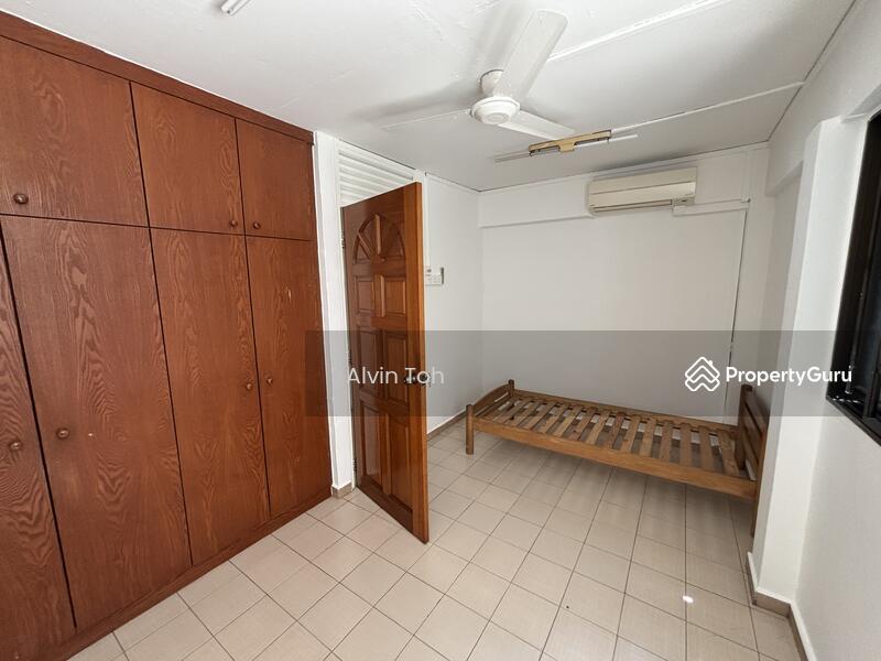 HDB Flat for Rent: Yishun, D27, 760127