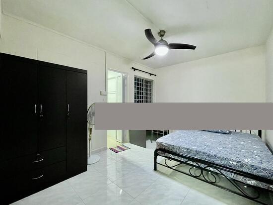 Prop-GPT: HDB Apartment: D27 Yishun 645A Yishun Street 61