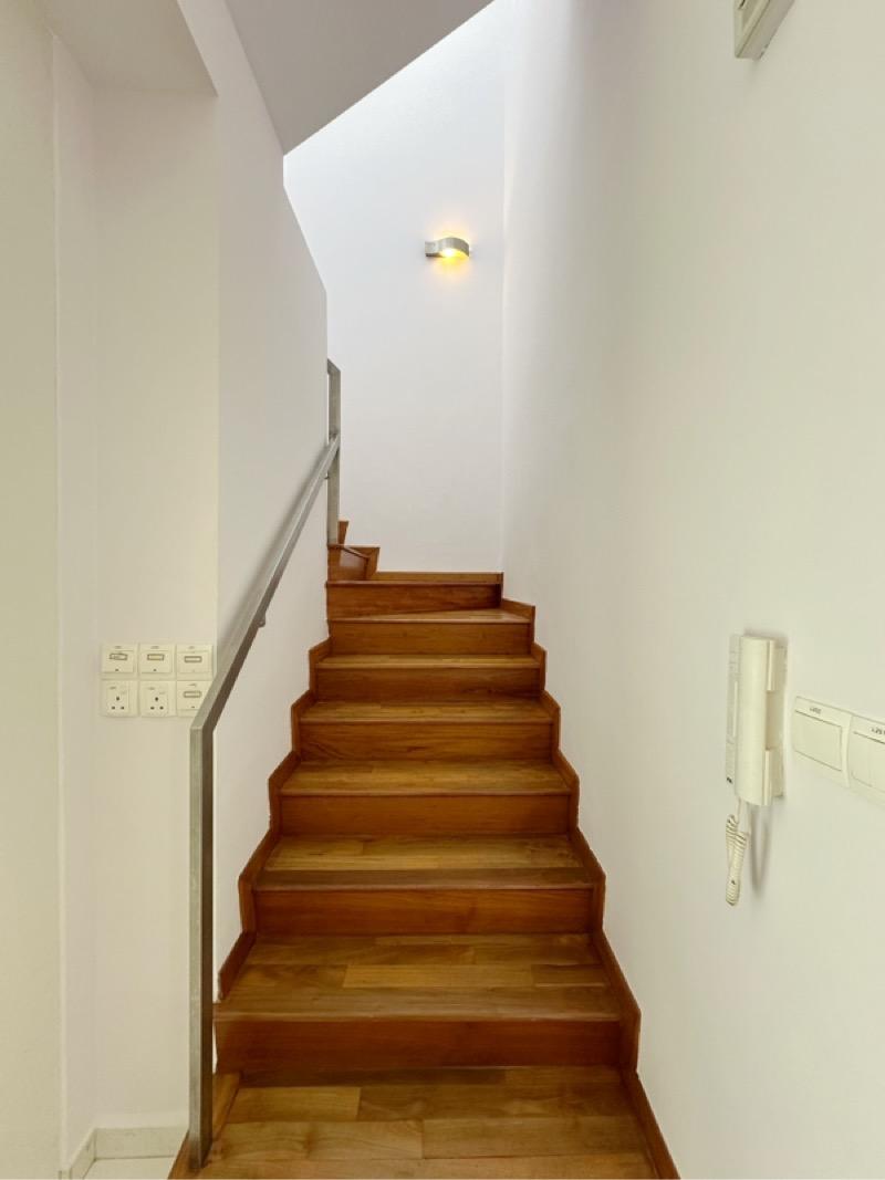 Condominium for Rent: Holland, D10, 278580