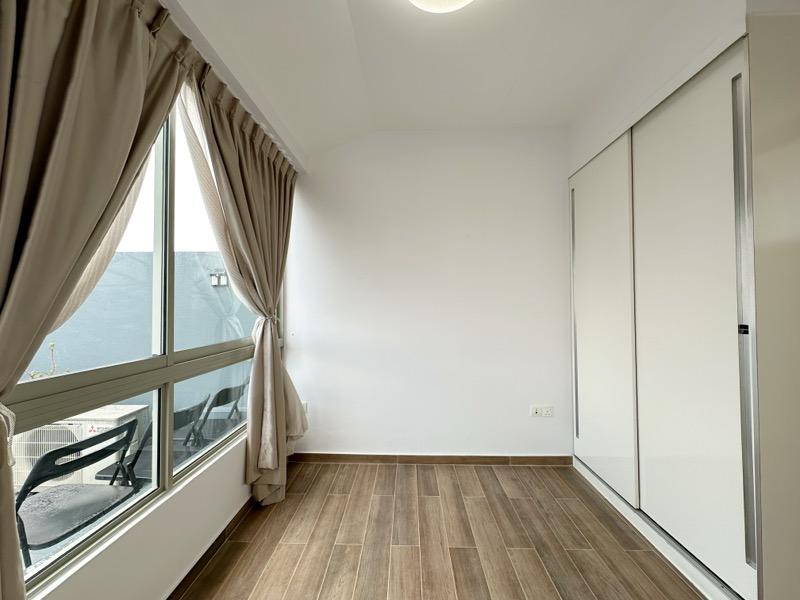 Condominium for Rent: Holland, D10, 278580