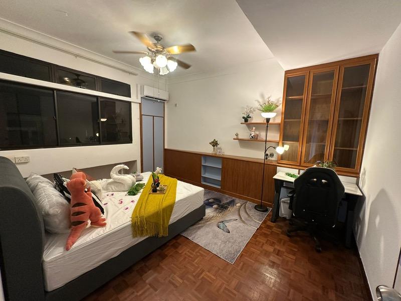 Prop-GPT: Condominium: D17  Loyang Valley