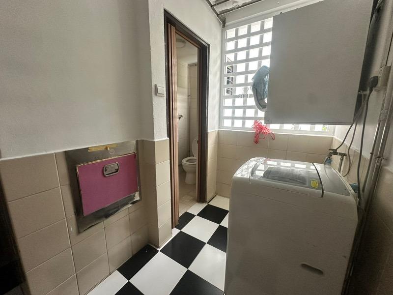 Condominium for Rent: D23, 679035