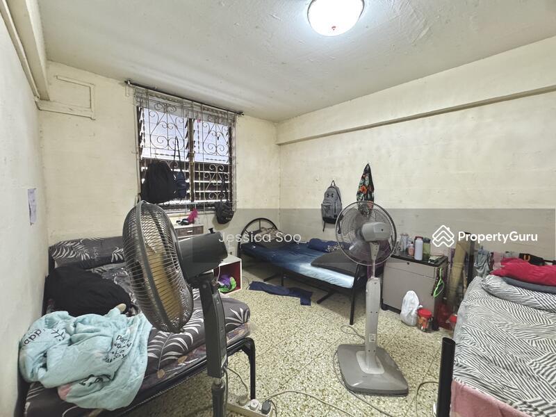 86 Commonwealth Close