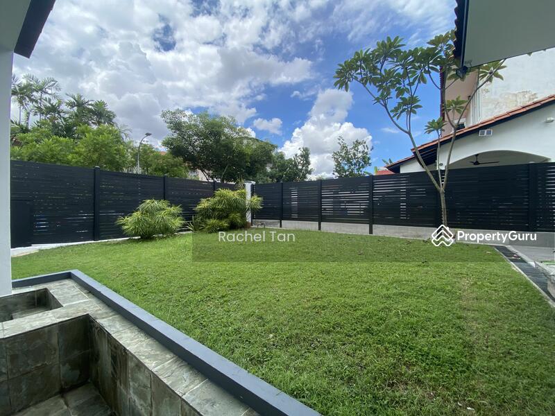 Prop-GPT: Semi-Detached: D10  Duchess Gardens