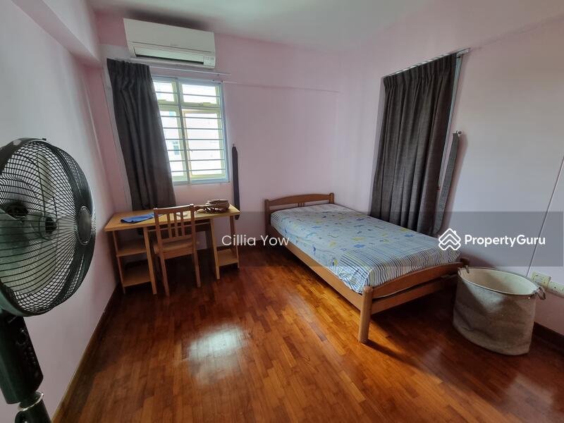 Prop-GPT: HDB Flat: D19 Punggol 132 Edgedale Plains