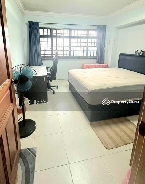 Prop-GPT: HDB Flat: D23 Bukit Batok 291E Bukit Batok Street 24