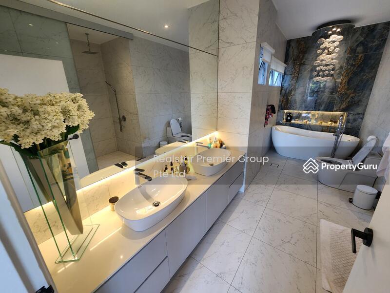 Bungalow for Rent: D21, 597071
