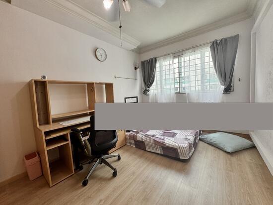 Prop-GPT: HDB Apartment: D23 Bukit Panjang 143 Petir Road