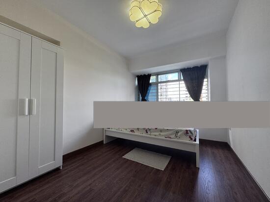 Prop-GPT: HDB Apartment: D03 Queenstown 62A Strathmore Avenue