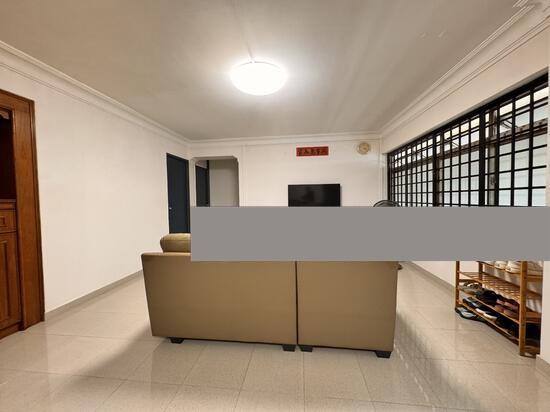 Prop-GPT: HDB Apartment: D03 Tiong Bahru 6 Kim Tian Road