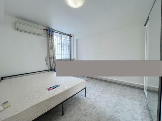 Prop-GPT: HDB Apartment: D10 Holland 3 Ghim Moh Road