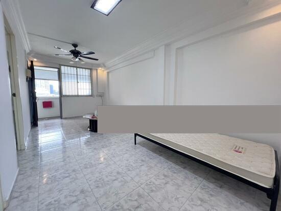 3 Ghim Moh Road HDB Apartment For Rent, $3,300, 2 Bed 1 Bath 699 sqft $4.72 psf