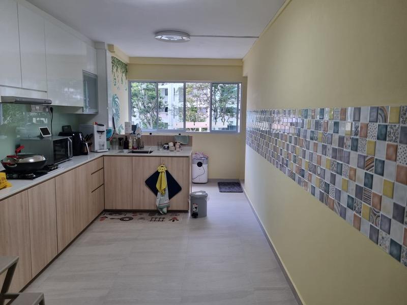 217 Jurong East Street 21 HDB Apartment Room Rental, $1,200, 1 Bed 1 Bath 161 sqft $7.45 psf