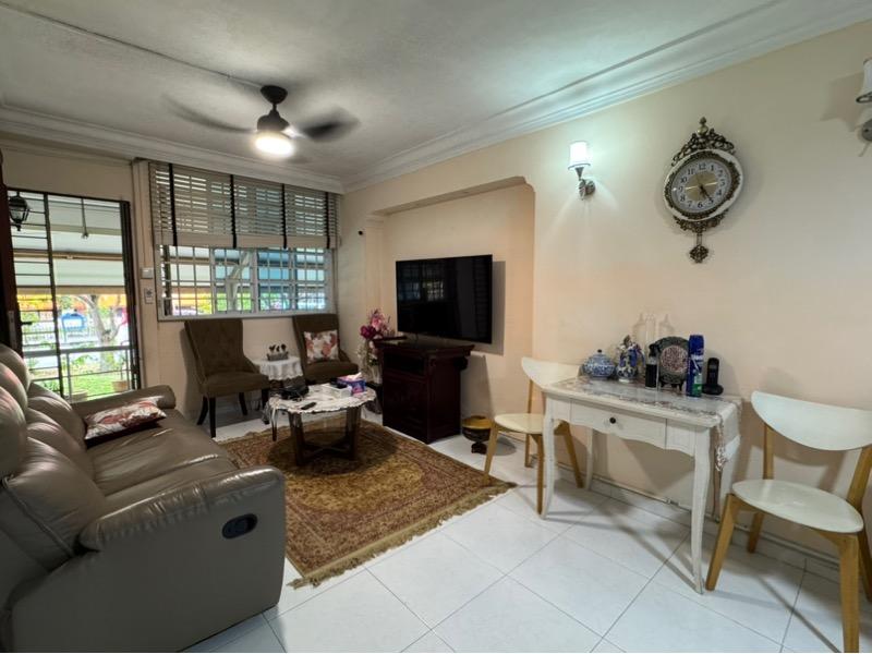 830 Tampines Street 82 HDB Apartment Room Rental, $1,500, 1 Bed 1 Bath 215 sqft $6.98 psf