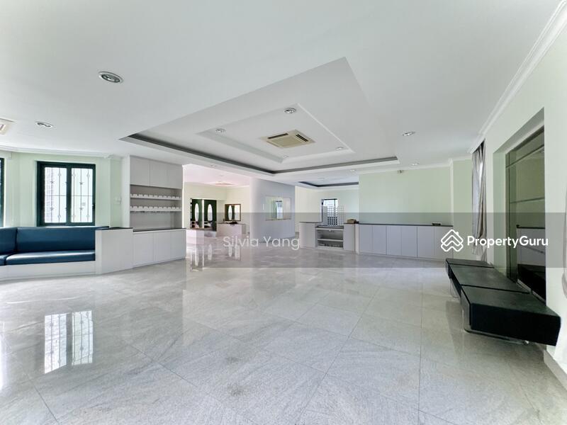 Prop-GPT: Bungalow: D20  Windsor Park Estate