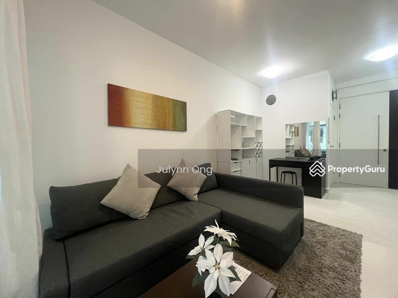 Prop-GPT: Apartment: D09 Cairnhill Parc Sophia