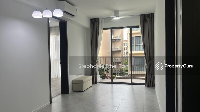 Prop-GPT: Condominium: D27 Yishun The Watergardens at Canberra