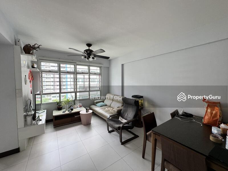 Prop-GPT: HDB Flat: D27 Yishun 459 Yishun Avenue 11