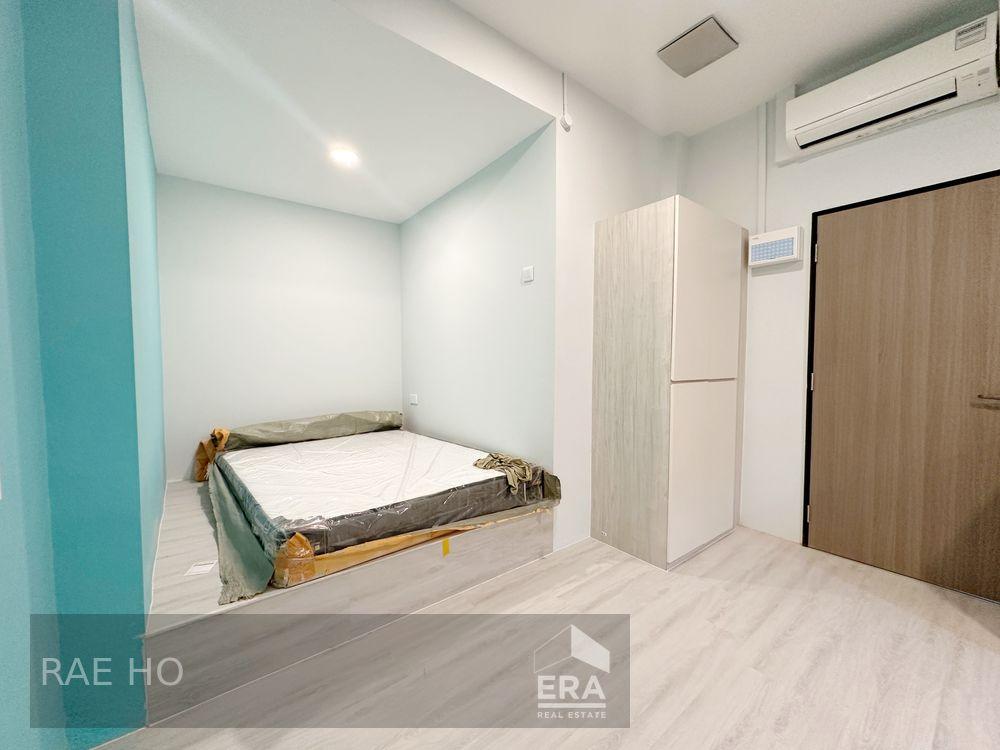 Prop-GPT: Condominium: D14  377,377a Guillemard Road
