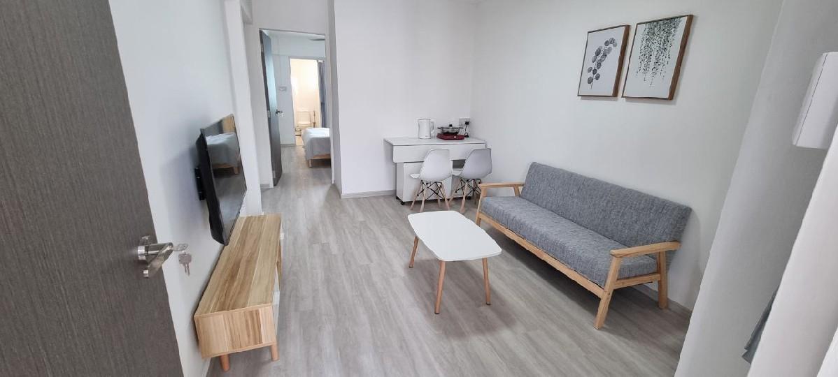 Prop-GPT: HDB Apartment: D25 Woodlands 325 Woodlands Street 32