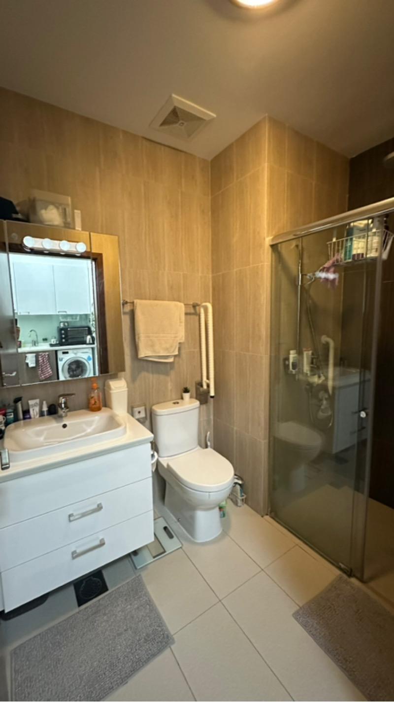 The Hillford Condominium For Rent, $2,800, 1 Bed 1 Bath 398 sqft $7.04 psf