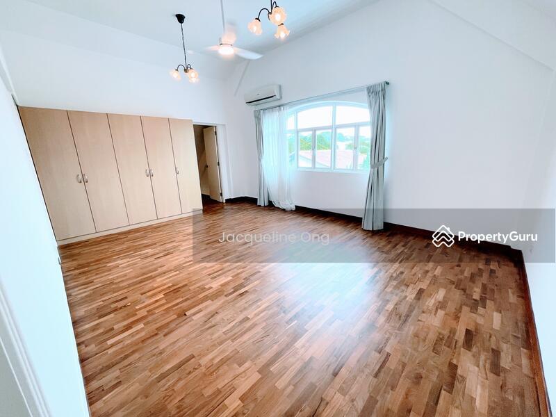 Semi-Detached at Greenleaf Road