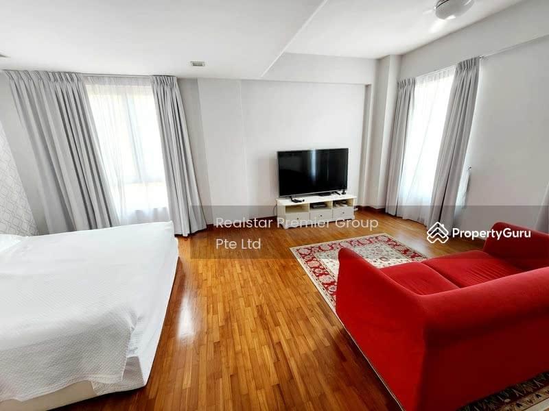 Modern Semi-Detached with Pool near Dulwich College