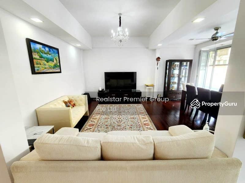 Modern Semi-Detached with Pool near Dulwich College