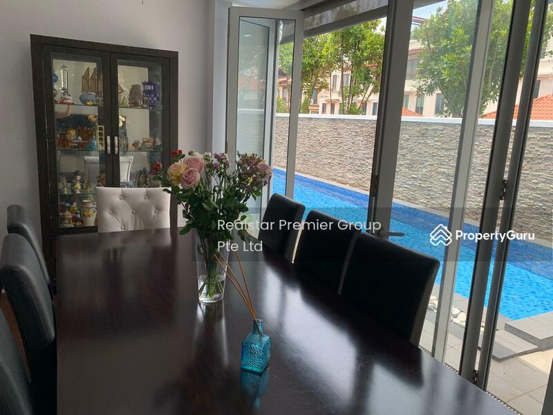 Modern Semi-Detached with Pool near Dulwich College