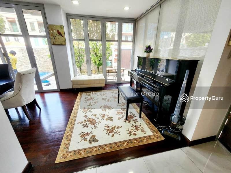 Modern Semi-Detached with Pool near Dulwich College