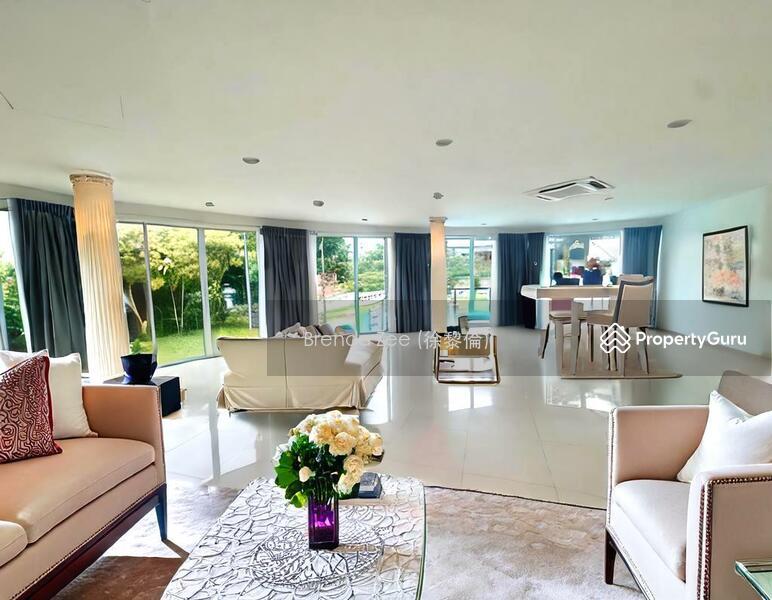 Prop-GPT: Bungalow - Good Class: D10  Majestic 20,000sf GCB for Lease