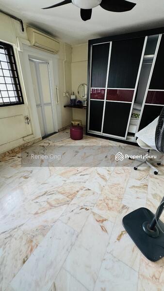 Prop-GPT: HDB Flat: D27 Yishun 154 Yishun Street 11