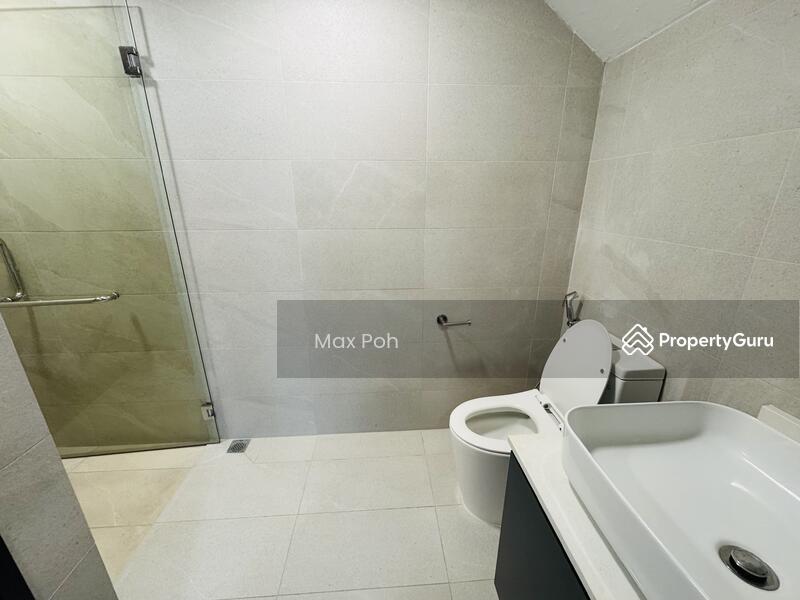 Semi-Detached for Rent: D19, 548695