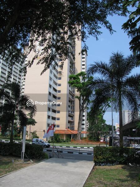 8 Holland Avenue