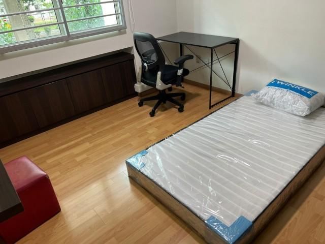 Prop-GPT: HDB Apartment: D19 Punggol 173B Punggol Field