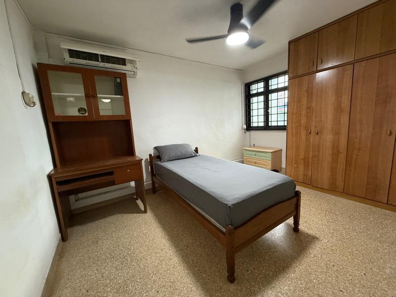 22 Sin Ming Road HDB Apartment For Rent, $2,800, 2 Bed 2 Bath 710 sqft $3.94 psf