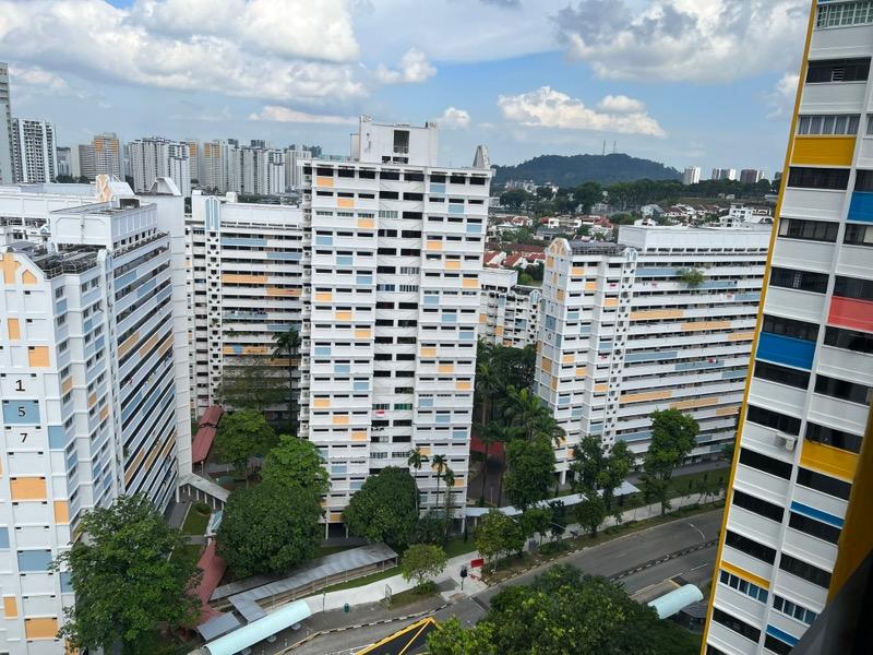 12 Teck Whye Lane HDB Apartment For Rent, $3,400, 3 Bed 2 Bath 1,270 sqft $2.68 psf