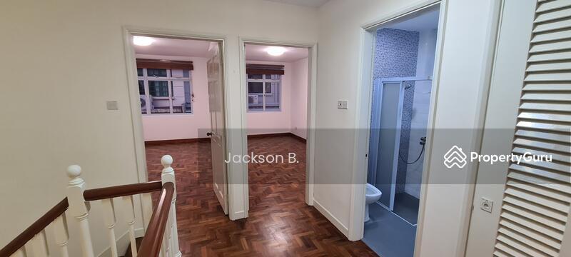 Prop-GPT: Corner Terrace: D28 Seletar Seletar Hills Estate